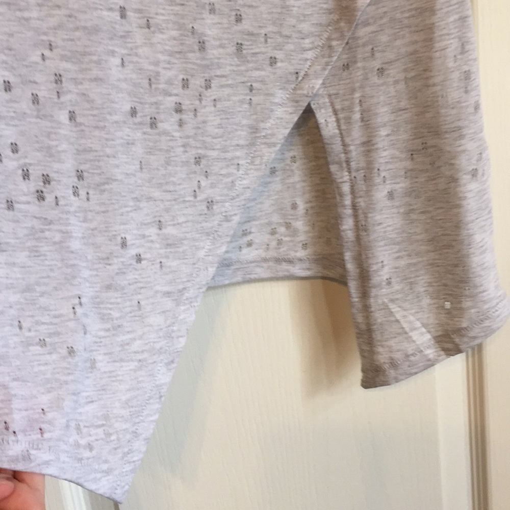 H&M tee - Picture 2 of 3